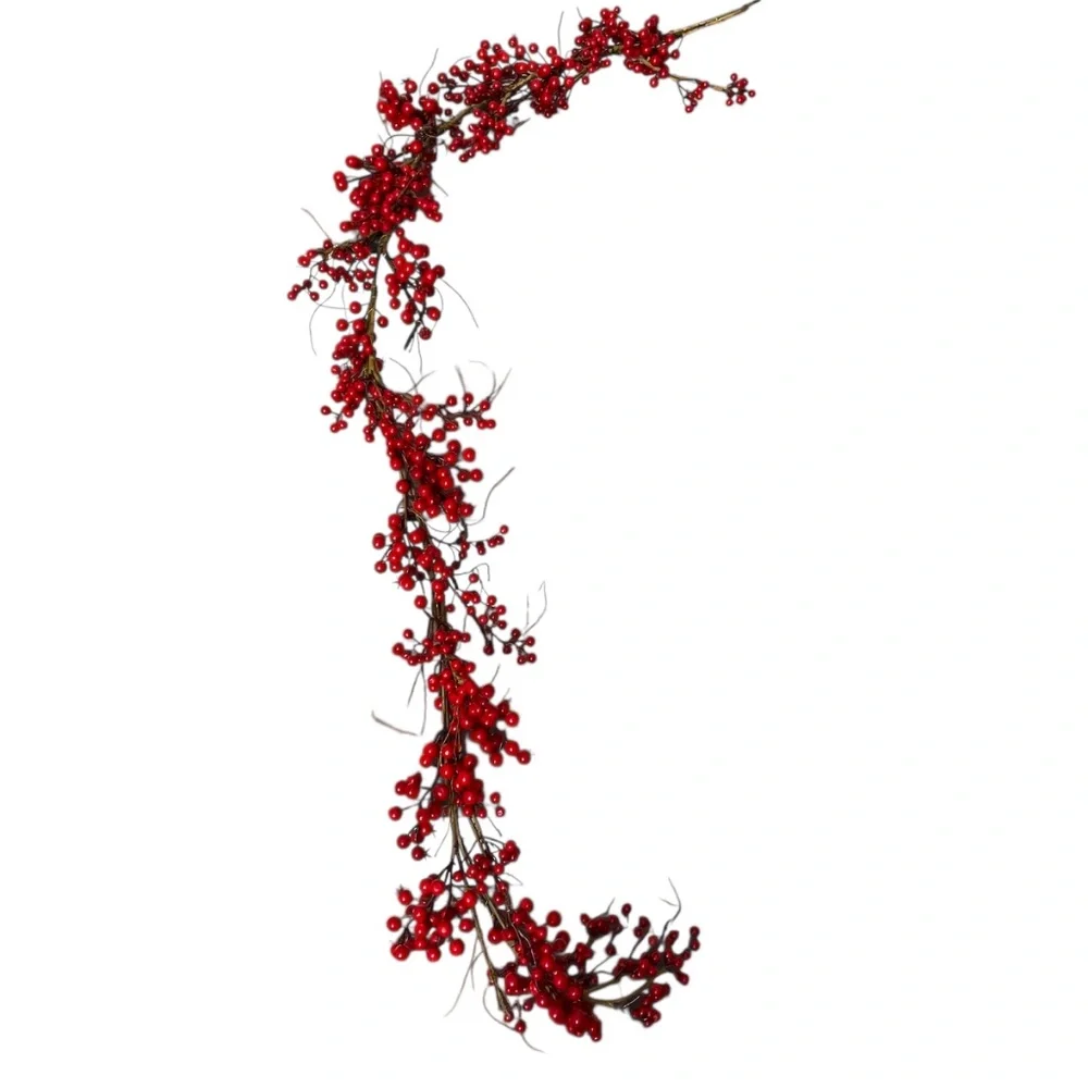 CRATE&BARREL FAUX RED BERRY CHRISTMAS GARLAND 6'